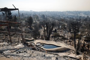 Φωτιά στο Λος Άντζελες: Στους 11 οι νεκροί - Επικρίσεις για την "υποστελεχωμένη" Πυροσβεστική και τα λάθος μηνύματα εκκένωσης - εικόνα 3