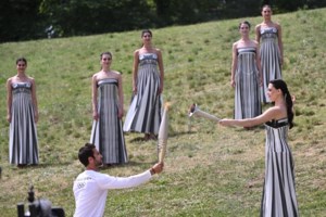 Πύρινος εφιάλτης στην Κοπεγχάγη που βιώνει τη δική της Παναγία των Παρισίων - Στάχτη 400 χρόνια πολιτιστικής κληρονομιάς - εικόνα 8