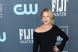 Κριστίνα Άπλγκεϊτ: Με μπαστούνι στην πρώτη εμφάνιση μετά τη διάγνωση με σκλήρυνση κατά πλάκας [Εικόνες - Βίντεο] - εικόνα 6