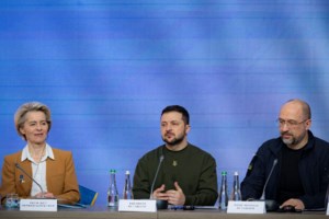 Επίσημο: Πλαφόν από την ΕΕ στα ρωσικά πετρελαϊκά προϊόντα - 100 δολάρια στο ντίζελ και 45 στο μαζούτ ανά βαρέλι