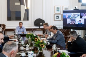 "Ανταρσία" στην OpenAI: 500 υπάλληλοι απειλούν με αποχώρηση αν δεν παραιτηθεί το ΔΣ - εικόνα 3