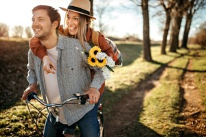 Αέρας ανανέωσης: Τα 3 ζώδια που ευνοούνται περισσότερο φέτος την άνοιξη - εικόνα 2