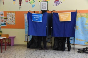 Ρόδος: Ένταση και επεισόδια σε εκλογικά κέντρα - Μία σύλληψη