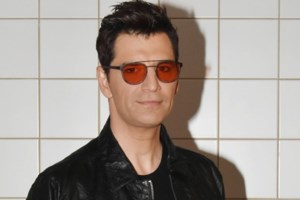 Βίκυ Μιχαλονάκου: "Ο Γιώργος Νταλάρας υπήρξε διώκτης μου από την εφημερίδα – Αυτός είναι ο τραγουδιστής της εργατιάς"