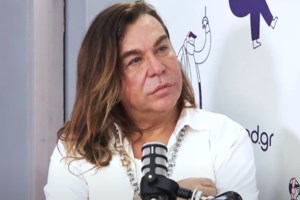 Τρύφωνας Σαμαράς: Στο νοσοκομείο με έντονους πόνους - Υποβλήθηκε εσπευσμένα σε χειρουργείο - "Πόναγα πολύ"