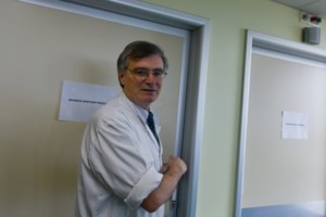 Κοντοζαμάνης: Θα καλυφθούν τα τεστ για τον κορονοϊό στις ιδιωτικές κλινικές πριν τα χειρουργεία