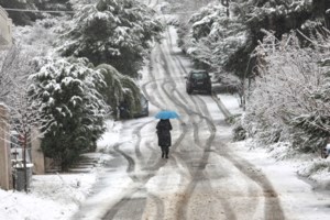 Κακοκαιρία Barbara: Συναγερμός στον κρατικό μηχανισμό - Ελεγχοι για αντιολισθητικές αλυσίδες - Τα μέτρα που αποφασίστηκαν