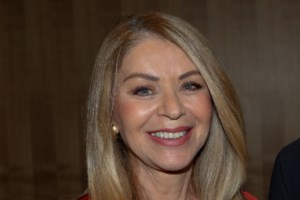 Ελλη Στάη: Ο Κασσελάκης έχει εντολή για ανατρεπτικές αλλαγές - Τι είπε για τον ρόλο του Παύλου Πολάκη