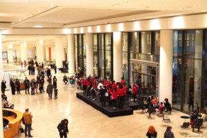 Κάλαντα στη Θεσσαλονίκη από τα ρομπότ Nova, Mini, Nao, Billy- Ο Pepper σε ρόλο βοηθού Αϊ Βασίλη - εικόνα 2