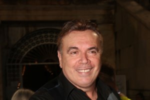 Ανδρέας Μικρούτσικος: H άγνωστη ιστορία πίσω από το "Δεν μετανιώνω" του Μανώλη Λιδάκη - "Το είχα στα πεταμένα"