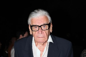 Ζάχος Χατζηφωτίου: Η φράση που ήθελε να γραφτεί στον τάφο του - Τα παράσημα και η συνοδεία στρατού στην κηδεία [εικόνες]