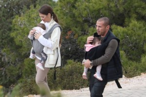 Μιχάλης Ζαμπίδης: Παντρεύτηκε την αγαπημένη του Μαρία-Καρολίνα και βάφτισαν τα δίδυμα παιδιά τους [Εικόνες] - εικόνα 2