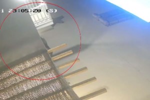 Θεσσαλονίκη: Βίντεο ντοκουμέντο - Η στιγμή που διαρρήκτες αρπάζουν χρηματοκιβώτιο από οίκο ευγηρίας