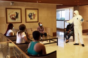 Κορονοϊός - Παγώνη: Η Αττική είναι λίγο πριν το "κόκκινο" - Χρειάζεται μάσκα παντού