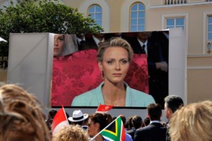 Βασιλικός χωρισμός: Παίρνουν διαζύγιο Σαρλίν - Αλβέρτος; Η εμφάνιση με την πρώην του & τον γιο τους - εικόνα 6