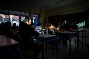 Αχαΐα: 14χρονος τράβηξε μαχαίρι μέσα στο σχολείο - Επιτέθηκε σε συμμαθητή του
