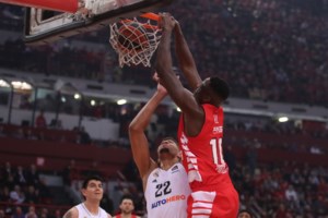 Euroleague: Ο Ολυμπιακός... πήγε νύχτα και άλωσε την Πόλη - 20άρα στη Φενέρμπαχτσε και κορυφή - εικόνα 3