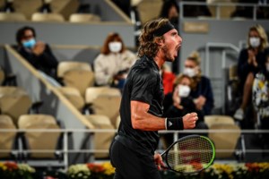 Τσιτσιπάς: "Στο πέμπτο σετ δεν ήμουν σωματικά παρών" - Ο τραυματισμός και η κούραση [βίντεο]