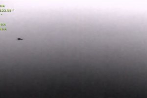 Ντοκουμέντο: Η στιγμή που drone των Χούθι χτυπά το ελληνικών συμφερόντων δεξαμενόπλοιο "MT Chios Lion"