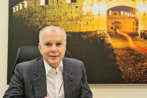 Μητσοτάκης στη Βουλή: Στη Ρόδο έχουμε megafire, πολύ δύσκολη η κατάσβεση- Μεγάλη ανοησία η "σχέση" πυρκαγιών με τις ανεμογεννήτριες - εικόνα 4