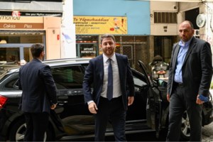 Εκλογές 2023 - Χρονοπούλου (ΠΑΣΟΚ): "Θα αυξήσουμε κάποιους φόρους και κάποιους θα μειώσουμε" - εικόνα 2