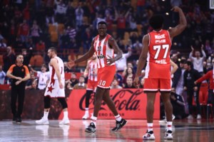 Ολυμπιακός – Μονακό 75-73: Τέταρτη σερί νίκη με ΜακΚίσικ και φουλ για τετράδα - εικόνα 2