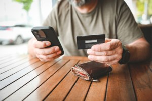 Η ΕΚΤ μειώνει τα επιτόκια κατά 0,25% - Για τέταρτη φορά από την αρχή του έτους