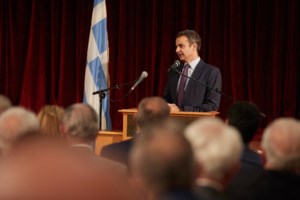 Ξαφνική συνάντηση του δημοσιογράφου Δημήτρη Οικονόμου με Μητσοτάκη στο Μαξίμου - Σενάρια για υποψηφιότητα με τη ΝΔ