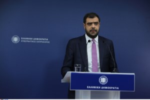 Σάλος με σχόλιο του Άκη Παυλόπουλου για τον γάμο ομοφύλων: "Ανοίγει δρόμο τα αδέρφια να συνάψουν ερωτικές σχέσεις;"