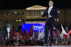 Με το μετρό πήγε στο Σύνταγμα ο Στέφανος Κασσελάκης για την ομιλία του - Μαζί του ο Τάιλερ [Εικόνες] - εικόνα 6