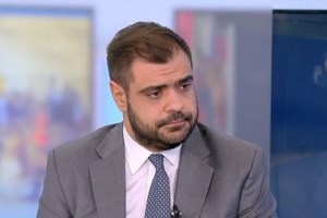 Ο Αυτιάς πήγε στη λαϊκή αγορά των Βρυξελλών και έκανε αυτοψία στις τιμές: "74,85 ευρώ το κιλό το μπαρμπούνι" [βίντεο]