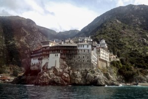 Συναγερμός από συρροή κρουσμάτων στο 2ο ΓΕΛ Καλαμαριάς: Ουρές δεκάδων μέτρων για rapid test - εικόνα 2