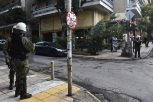 Συνελήφθη τρομοκράτης του ISIS στην Αθήνα: 'Εφτασε μέσω Λέσβου και διεκδικούσε άσυλο - Βίντεο με φρικαλεότητες