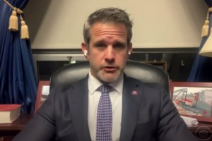 ΗΠΑ: Ο επικεφαλής των Δημοκρατικών στη Γερουσία απαιτεί την άμεση απομάκρυνση Τραμπ από την εξουσία - εικόνα 2