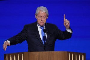 Η Κάμαλα Χάρις "κλείνει την ψαλίδα" από τον Τραμπ και σε ό,τι αφορά την οικονομία - Νέα δημοσκόπηση του Reuters/Ipsos