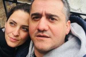 Καταγγελία κόρης- θύματος των Τεμπών: Επέστρεψαν τη σορό του πατέρα μου με άλλα ρούχα από αυτά που φορούσε