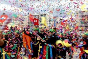 Με ανοικτά μαγαζιά οι αποκριάτικες εκδηλώσεις στο ιστορικό κέντρο της Αθήνας, στη "Συνοικία των Θεών"