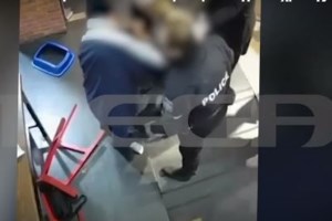 Παρ' ολίγον τραγωδία στα Χανιά: Γυναίκα πνίγηκε και λιποθύμησε τρώγοντας σουβλάκι - Σε σοκ το προσωπικό και οι πελάτες