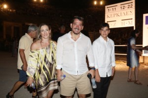 Πύρρος Δήμας: Στην αρχή με πονούσαν τα ρατσιστικά σχόλια - Εγώ ξέρω τι είμαι και ποιος είμαι - εικόνα 2