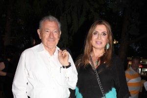 Το ΠΑΣΟΚ αποσύρει την υποψηφιότητα του δικηγόρου Γλύκα μετά την οργή της χήρας Βαλυράκη