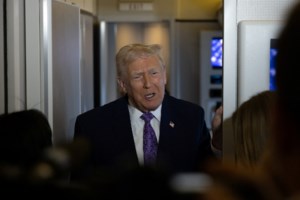 Εντονο παρασκήνιο για την Ουκρανία: Στη Γαλλία ο Ζελένσκι - Συνάντηση Γουίτκοφ - Πούτιν αύριο στη Μόσχα - εικόνα 2