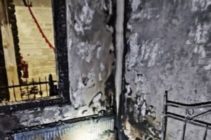 Πυρκαγιά σε οικόπεδο στο Πέραμα - Αναφορές για εκρήξεις