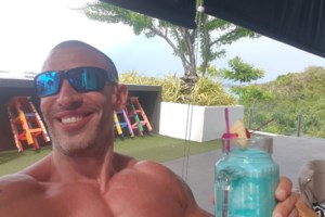 Γιώργος Παπαναούμ: Θρήνος στην κηδεία του γυμναστή - Του είπαν αντίο με δάκρυα στα μάτια [Εικόνες - Βίντεο] - εικόνα 7