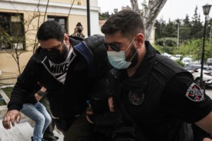 Τζούλια Αλεξανδράτου για Φουρθιώτη: "Ή πεθαμένος, ή στη φυλακή θα βρισκόταν" - Τον κατηγορεί ότι της έκλεψε 200.000 ευρώ