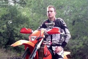 Γλυκά Νερά: Η πρώτη φωτογραφία του Μπάμπη Αναγνωστόπουλου από τις φυλακές Κορυδαλλού - εικόνα 4