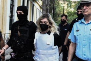 Χοντρός καβγάς Κούγια - Κουσουλού: "Πετάγεσαι παντού σαν την πορδή" - Απείλησε με μήνυση ο δημοσιογράφος