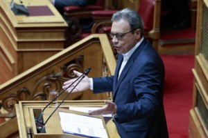 Ανδρουλάκης σε Μητσοτάκη: Χαρακτηρίζετε συλλήβδην φοροφυγάδες τους ελεύθερους επαγγελματίες