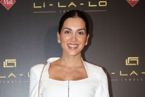 Σταματίνα Τσιμτσιλή: Έτσι πήγε στον αγιασμό τoυ σχολείου του 6χρονου γιου της Ιωάννη Σοφού - εικόνα 2