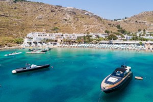 Επιχειρηματίας ξυλοκοπήθηκε στη Μύκονο: Είχε καταγγείλει "ξέπλυμα" και "βίλες οργίων" στο νησί - εικόνα 2