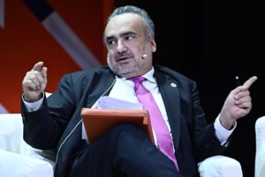 Φλωρίδης: Τα ομόφυλα ζευγάρια γυναικών μπορούν να αποκτήσουν παιδί μέσω παρενθεσίας - Οι άνδρες δεν τεκνοποιούν